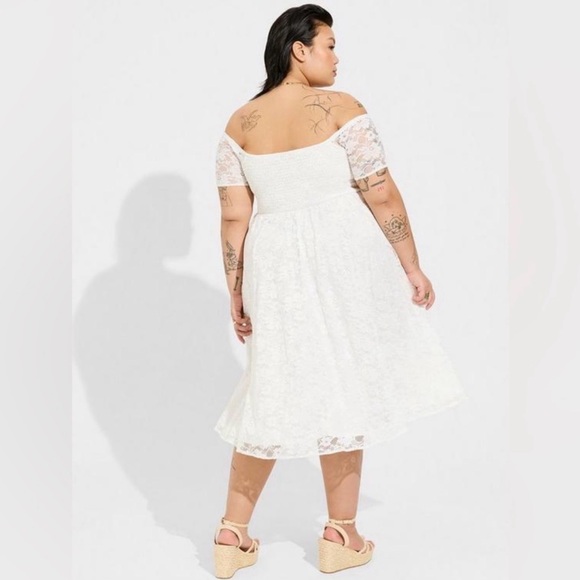 NWT Torrid Elegant White Lace Midi Off-Shoulder Dress size 2 - Picture 2 of 9